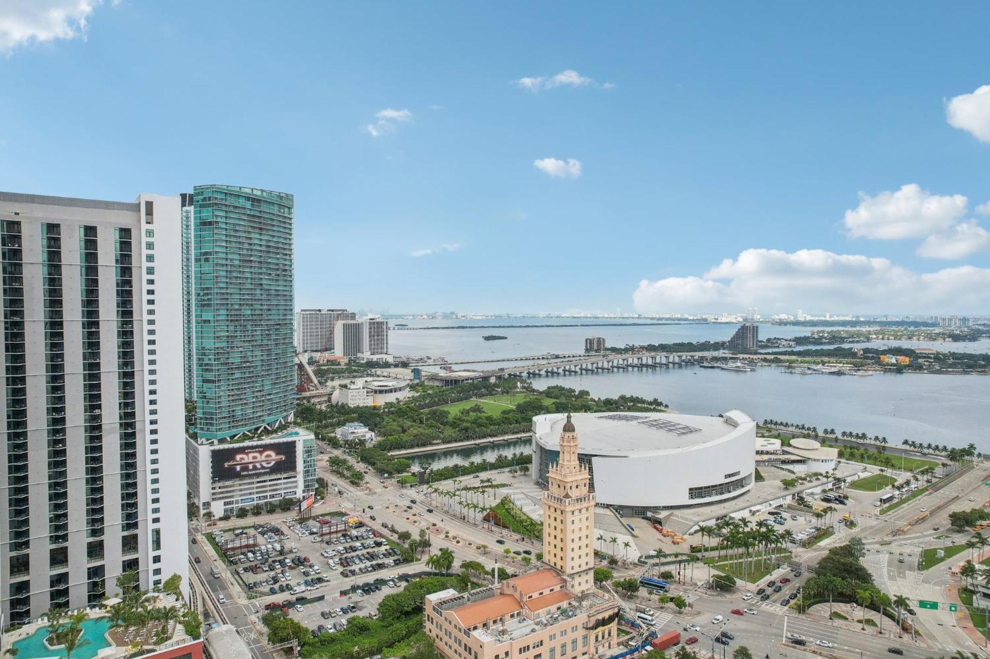 Stunning Lux 2 Bed 2 Bath With Panoramic View From Balcony Miami