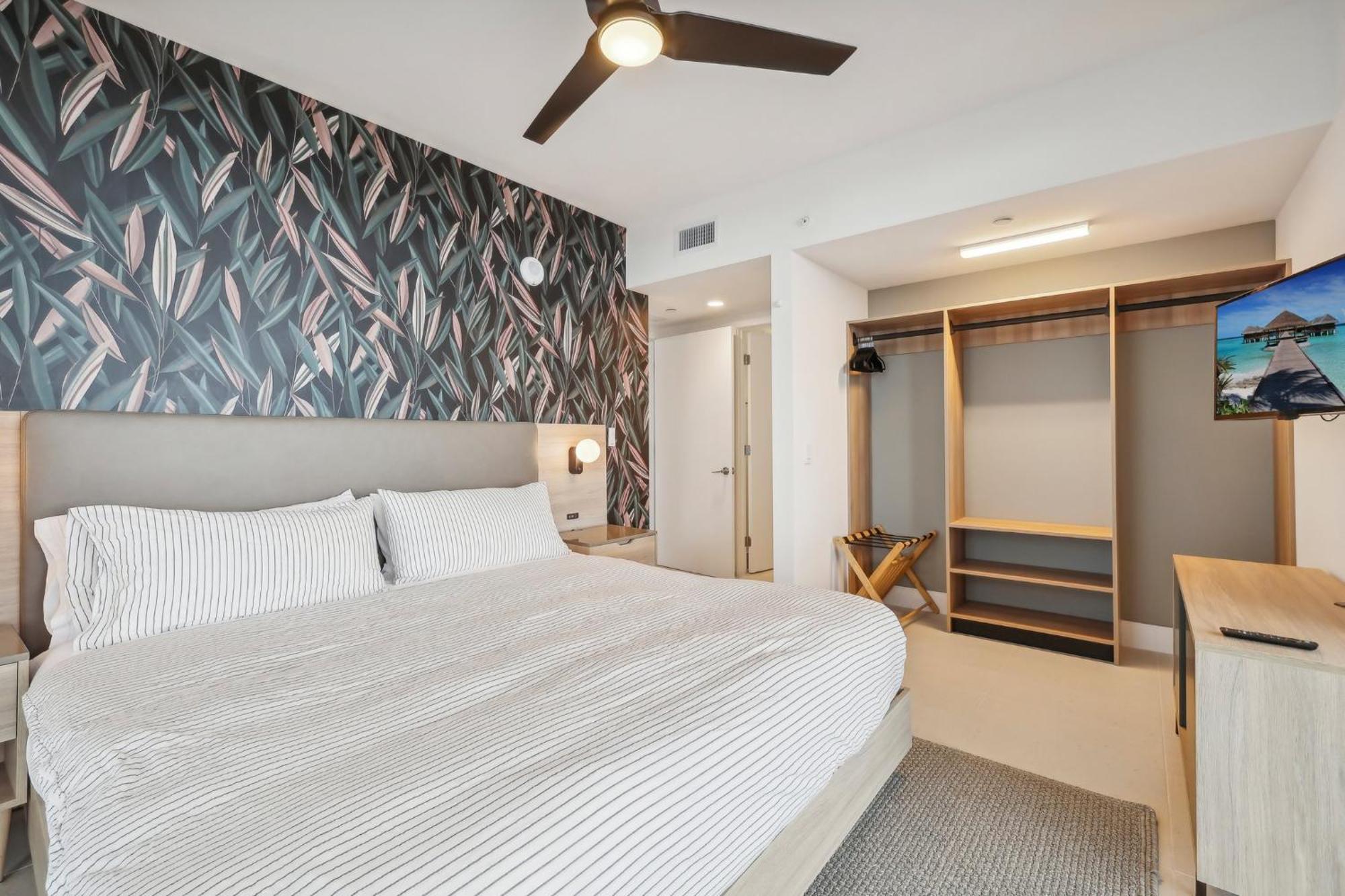 Aparthotel Stunning Lux 2 Bed 2 Bath With Panoramic View From Balcony