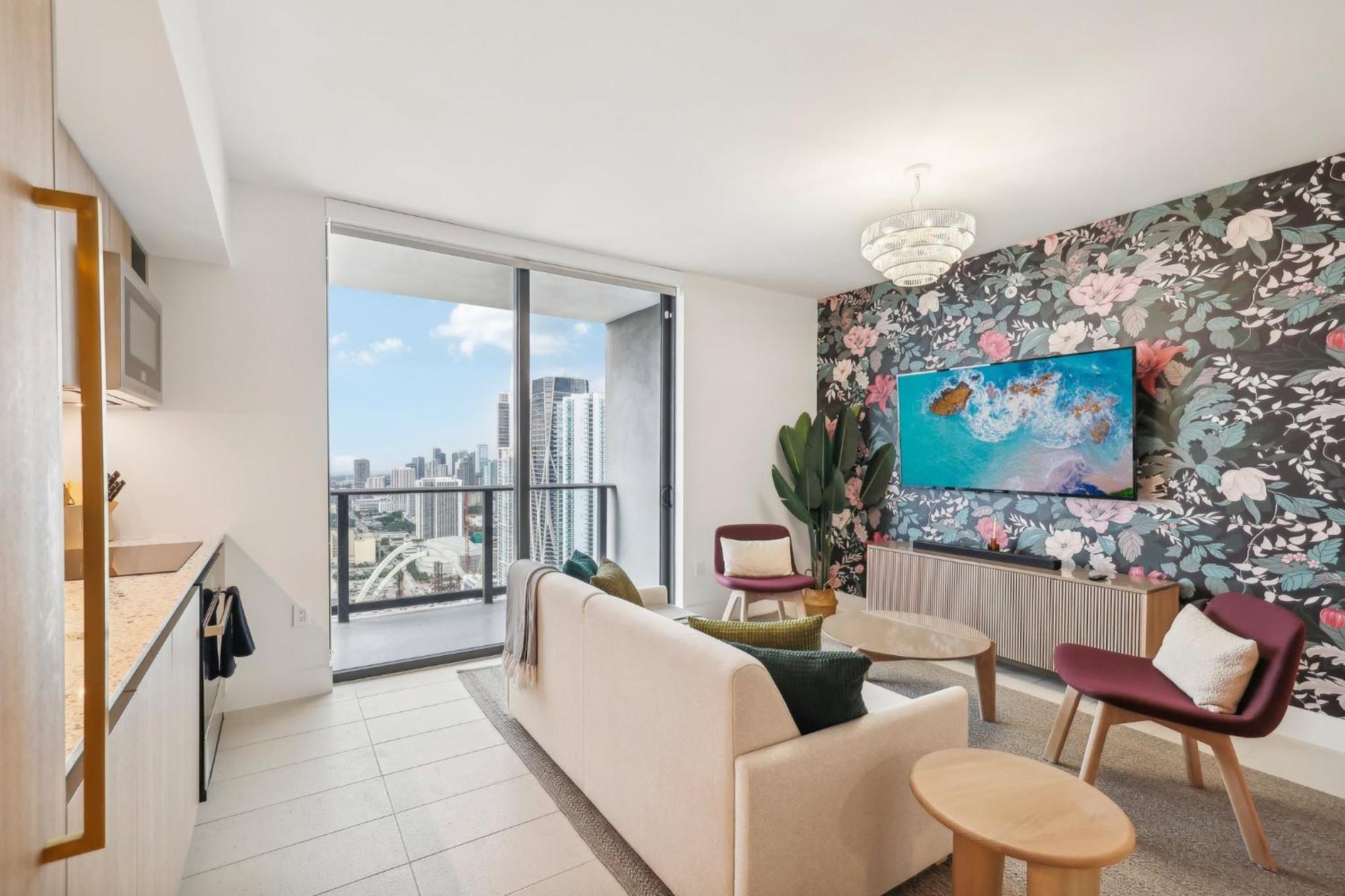 Aparthotel Stunning Lux 2 Bed 2 Bath With Panoramic View From Balcony *