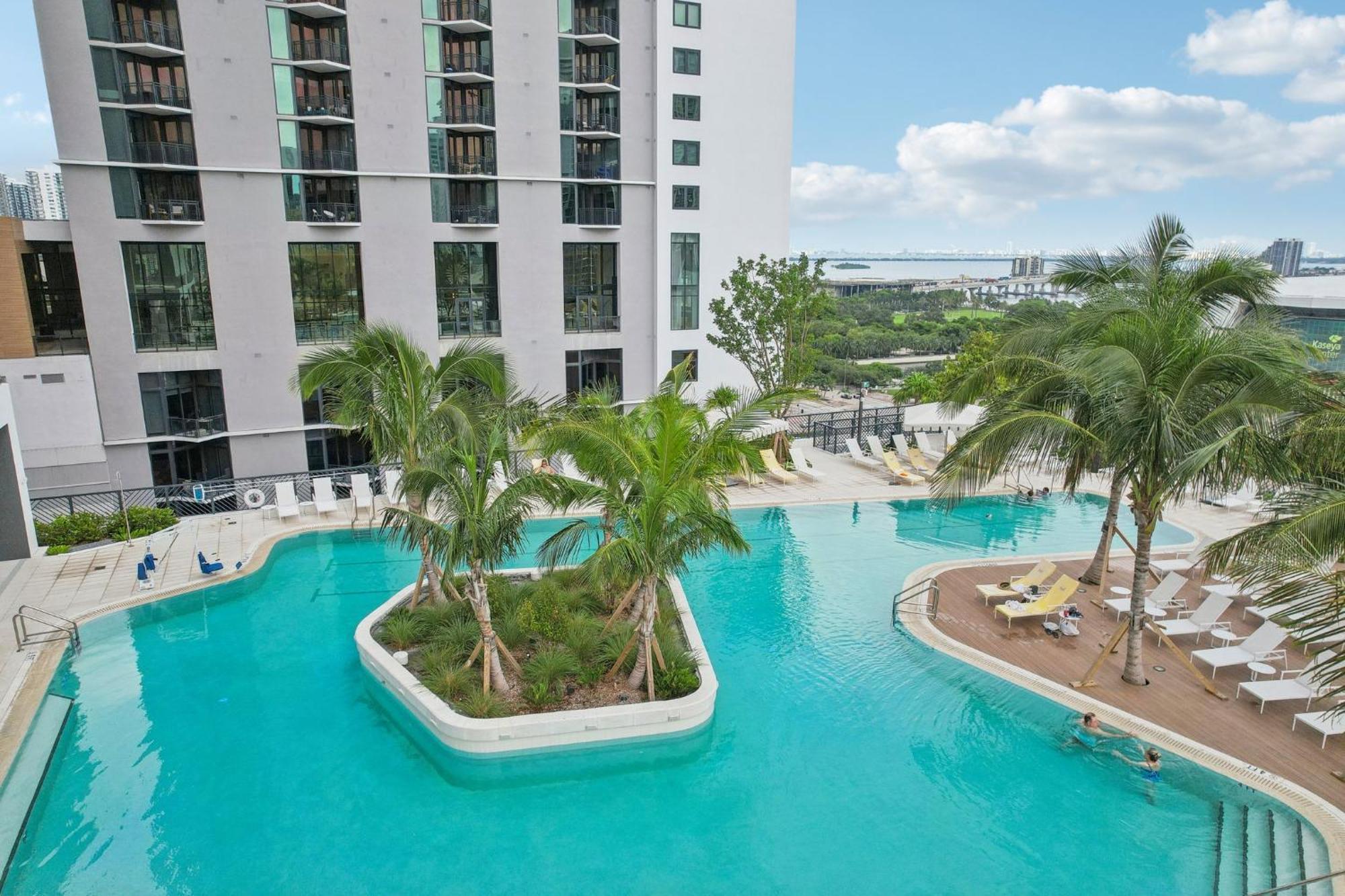 Stunning Lux 2 Bed 2 Bath With Panoramic View From Balcony * Miami